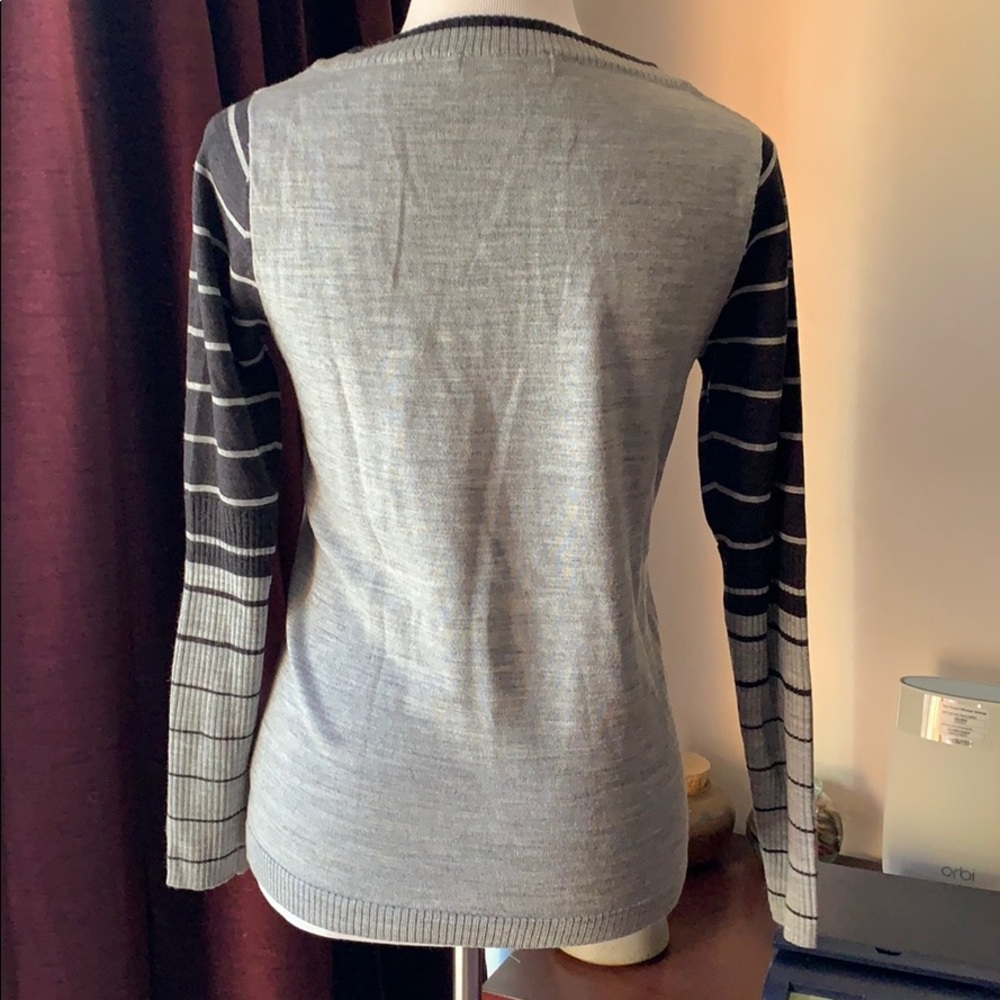 Smart Wool Sweater - image 3